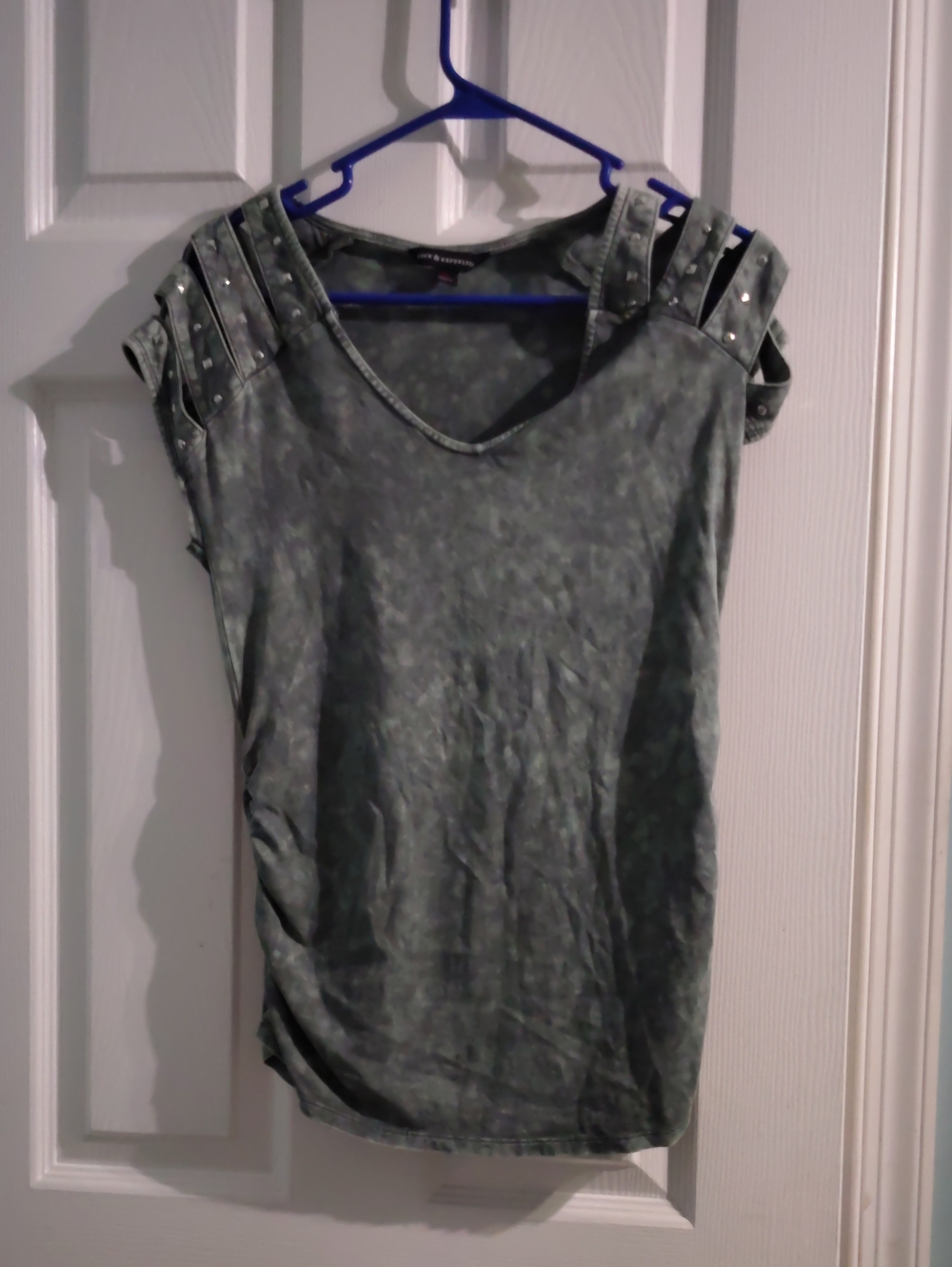 Rock & Republic Acid Washed Green Studded Shoulder Top, XS